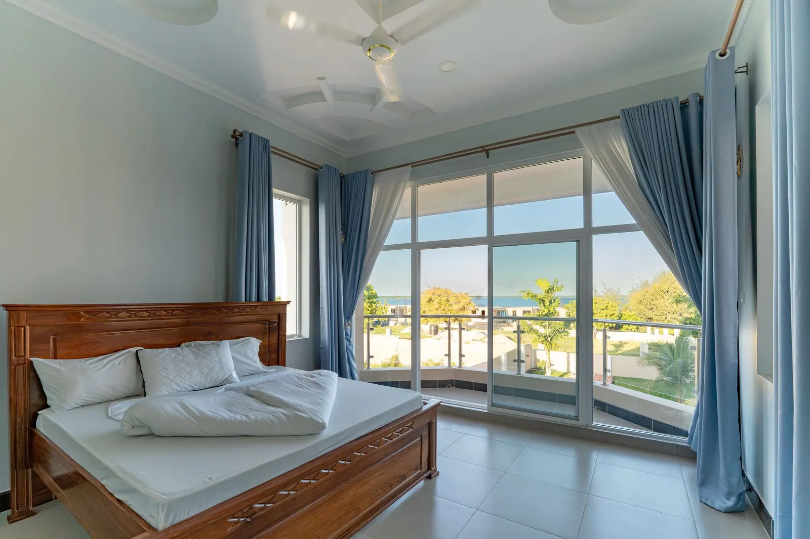 Master bedroom with sea view